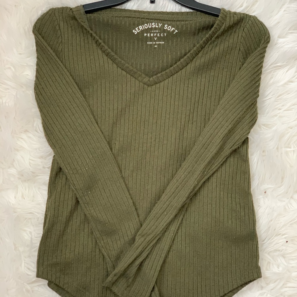 Green long sleeve top